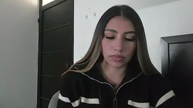 AriaBliss- online show from 06-17-26, 07:26