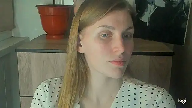 JuliaMuuun online show from 05-14-26, 09:21