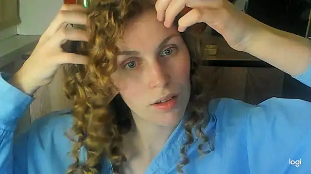 JuliaMuuun online show from 05-15-26, 09:00