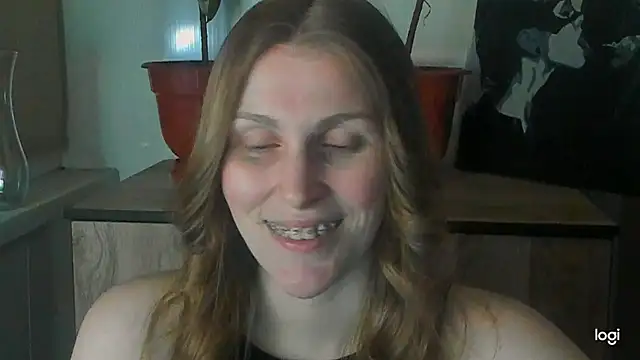 JuliaMuuun online show from 05-27-26, 07:11