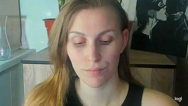 JuliaMuuun online show from 05-28-26, 08:06