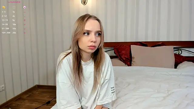 Little Clare online show from 10-24-25, 07:32