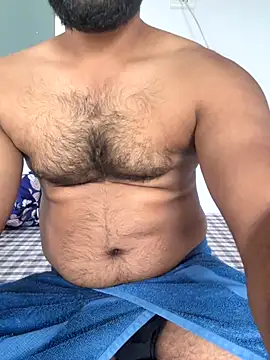 Snapshot of naughty_rocco chatting on 10-21-25, 09:43 naughty rocco online show from 10-21-25, 09:43