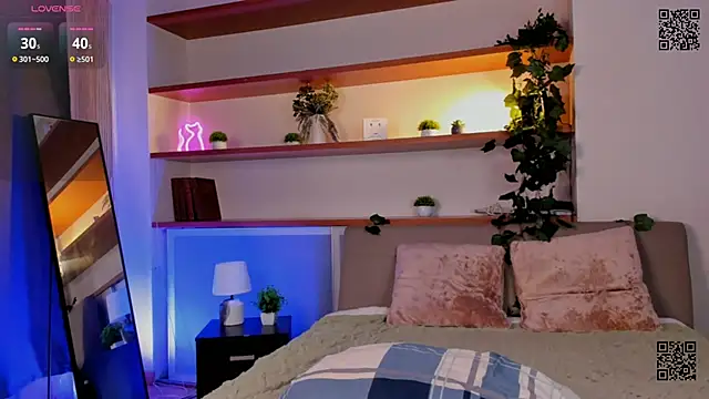 CarolSutton online show from 10-23-25, 03:11