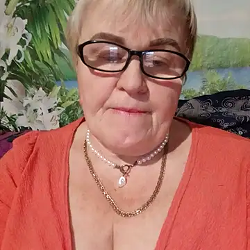 Snapshot of VioletSweet5566 chatting on 10-16-25, 04:30 VioletSweet5566 online show from 10-16-25, 04:30