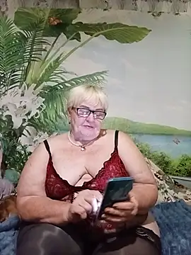 Snapshot of VioletSweet5566 chatting on 07-07-26, 04:11 VioletSweet5566 online show from 07-07-26, 04:11