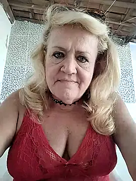 Snapshot of Belladama61 chatting on 11-29-25, 05:38 Belladama61 online show from 11-29-25, 05:38