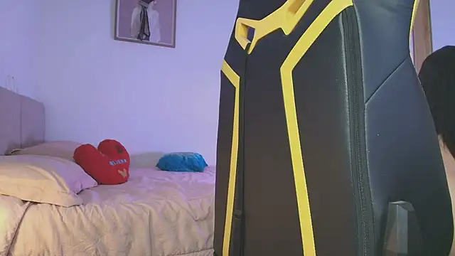 Snapshot of Julieta92_ chatting on 06-03-26, 02:33 Julieta92 online show from 06-03-26, 02:33