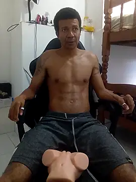 Snapshot of moreno25centimetro chatting on 09-10-25, 10:37 moreno25centimetro online show from 09-10-25, 10:37