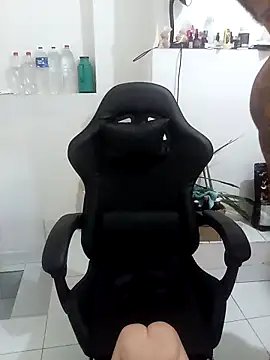 Snapshot of moreno25centimetro chatting on 09-12-25, 09:31 moreno25centimetro online show from 09-12-25, 09:31