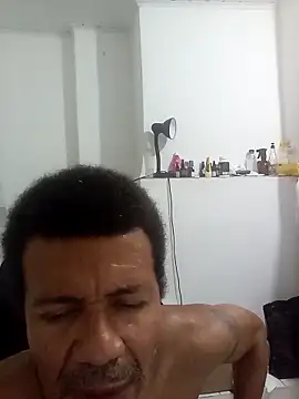 Snapshot of moreno25centimetro chatting on 09-18-25, 01:18 moreno25centimetro online show from 09-18-25, 01:18