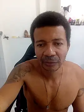 Snapshot of moreno25centimetro chatting on 09-19-25, 01:45 moreno25centimetro online show from 09-19-25, 01:45