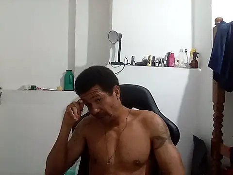 Snapshot of moreno25centimetro chatting on 10-21-25, 12:55 moreno25centimetro online show from 10-21-25, 12:55