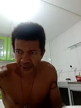 Snapshot of moreno25centimetro chatting on 11-19-25, 08:47 moreno25centimetro online show from 11-19-25, 08:47