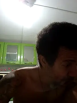 Snapshot of moreno25centimetro chatting on 11-26-25, 12:33 moreno25centimetro online show from 11-26-25, 12:33