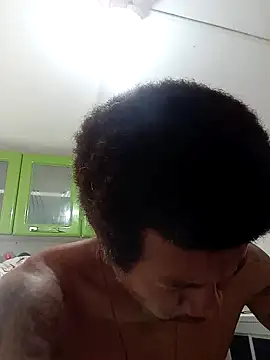 Snapshot of moreno25centimetro chatting on 12-05-25, 02:36 moreno25centimetro online show from 12-05-25, 02:36