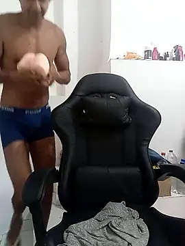 Snapshot of moreno25centimetro chatting on 01-10-26, 03:58 moreno25centimetro online show from 01-10-26, 03:58