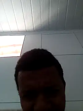 Snapshot of moreno25centimetro chatting on 04-15-26, 12:12 moreno25centimetro online show from 04-15-26, 12:12