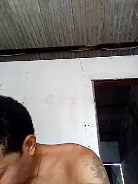 Snapshot of moreno25centimetro chatting on 04-19-26, 01:54 moreno25centimetro online show from 04-19-26, 01:54