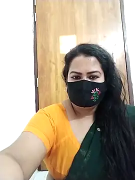 Snapshot of Anamika-38 chatting on 10-24-25, 10:44 Anamika-38 online show from 10-24-25, 10:44