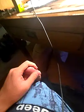 Snapshot of renhedhr chatting on 11-18-25, 04:33 renhedhr online show from 11-18-25, 04:33