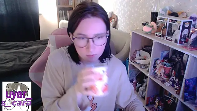 Snapshot of s_cara chatting on 09-22-25, 12:51 s cara online show from 09-22-25, 12:51