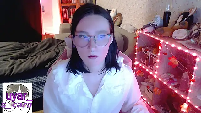 Snapshot of s_cara chatting on 10-27-25, 01:15 s cara online show from 10-27-25, 01:15