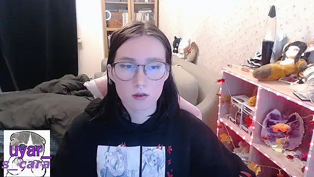 Snapshot of s_cara chatting on 11-10-25, 01:32 s cara online show from 11-10-25, 01:32