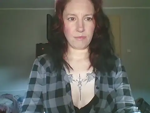 Snapshot of JudyFetish chatting on 09-09-25, 06:13 JudyFetish online show from 09-09-25, 06:13