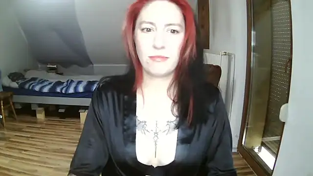 Snapshot of JudyFetish chatting on 10-14-25, 06:14 JudyFetish online show from 10-14-25, 06:14