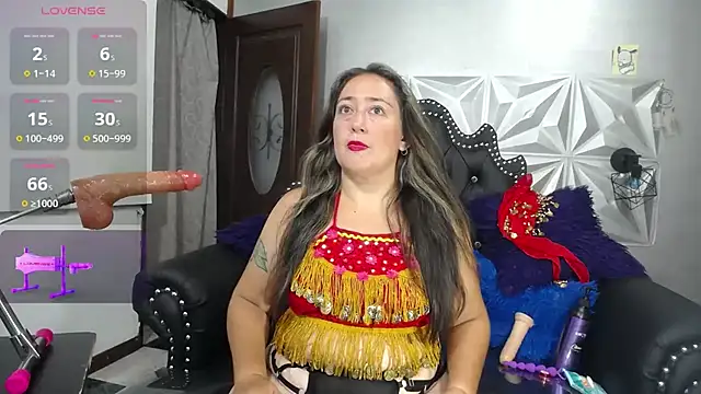 Snapshot of naughty_milf_esmeralda chatting on 10-16-25, 03:07 naughty milf esmeralda online show from 10-16-25, 03:07