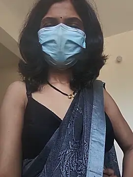 Shivani2002 online show from 06-17-26, 07:44