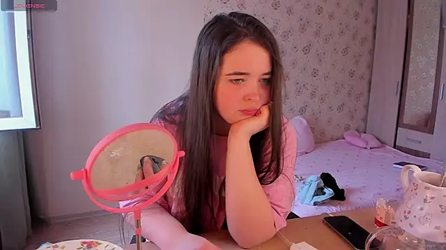 Alice next door online show from 03-26-26, 09:59