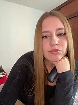 Cutie blondie online show from 10-28-25, 05:26