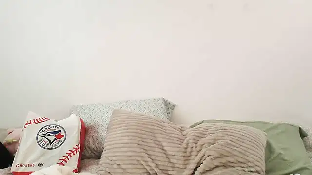 Snapshot of SparklingSoleil chatting on 10-17-25, 07:38 SparklingSoleil online show from 10-17-25, 07:38