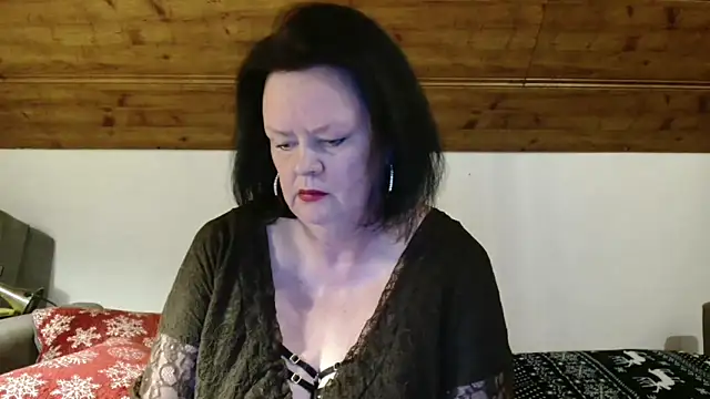 TiffanyMature online show from 12-05-25, 03:30