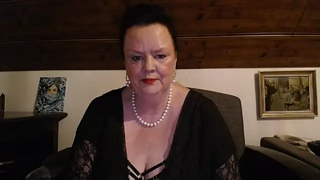 Snapshot of TiffanyMature chatting on 04-26-26, 08:17 TiffanyMature online show from 04-26-26, 08:17