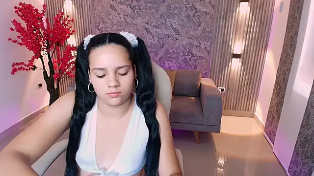 karlie small online show from 09-20-25, 07:37