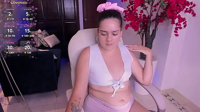 karlie small online show from 03-25-26, 07:42