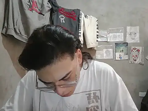 Snapshot of dirty_model chatting on 04-18-26, 06:01 dirty model online show from 04-18-26, 06:01
