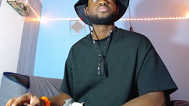 eebony stallion online show from 03-03-26, 07:31