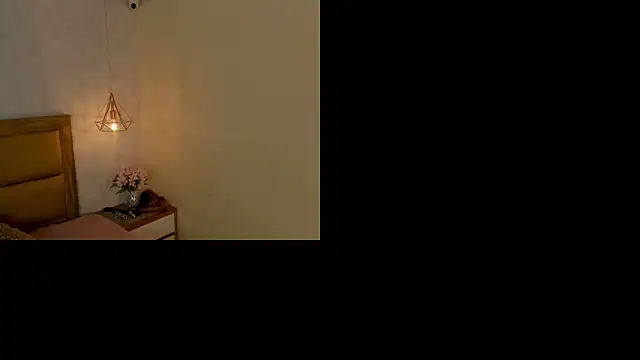 Snapshot of MELISSAROUGE chatting on 06-25-26, 07:29 MELISSAROUGE online show from 06-25-26, 07:29