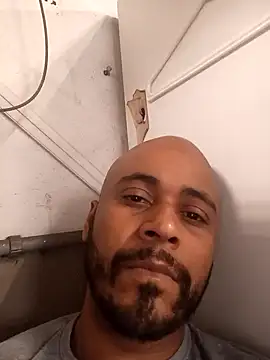 Snapshot of reisloko chatting on 09-11-25, 05:57 reisloko online show from 09-11-25, 05:57