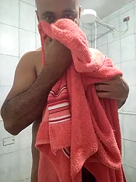 Snapshot of reisloko chatting on 10-31-25, 10:11 reisloko online show from 10-31-25, 10:11