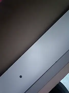 Snapshot of reisloko chatting on 12-21-25, 11:28 reisloko online show from 12-21-25, 11:28