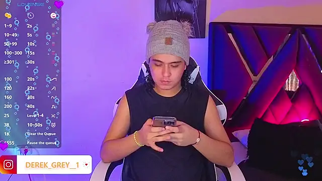 Snapshot of derek_greyy_ chatting on 10-02-25, 07:54 derek greyy online show from 10-02-25, 07:54