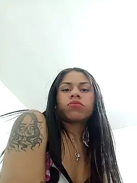 Snapshot of toxic_sweet_ chatting on 11-25-25, 05:07 toxic sweet online show from 11-25-25, 05:07