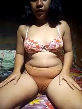 Snapshot of hotmomma8 chatting on 11-01-25, 08:33 hotmomma8 online show from 11-01-25, 08:33