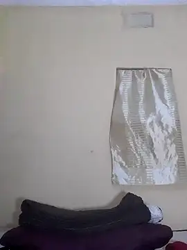 PRINCESSEMELXX93 online show from 12-02-25, 02:39