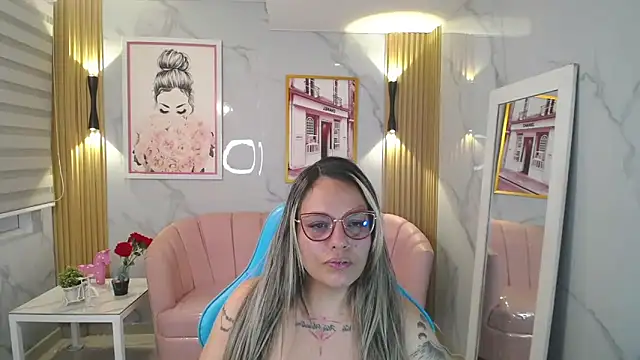 Snapshot of Jade_Jones_a chatting on 11-05-25, 03:39 Jade Jones a online show from 11-05-25, 03:39